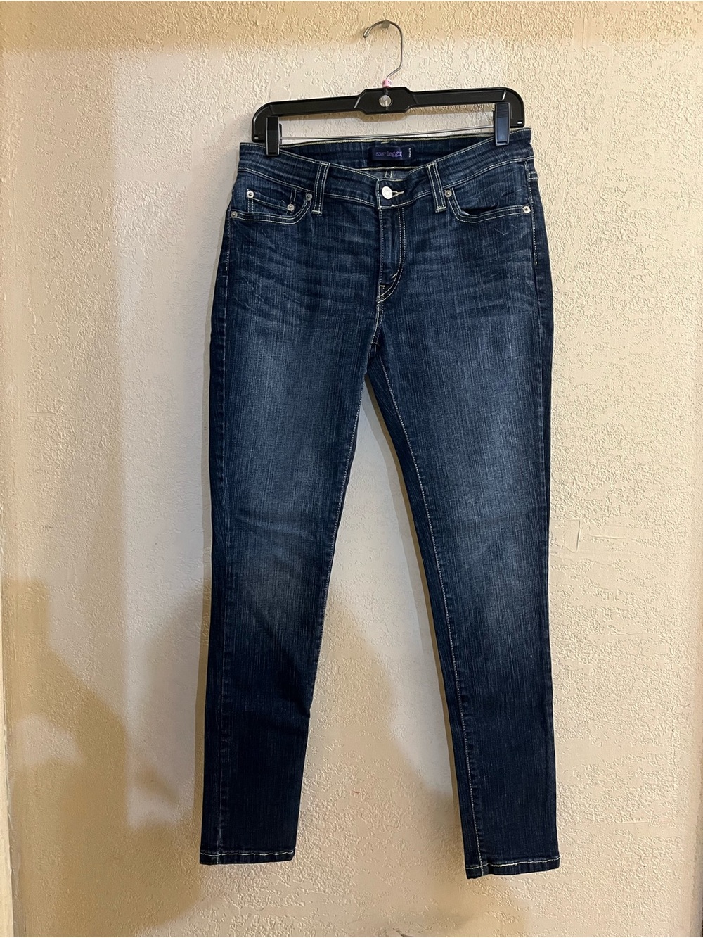 Women’s Levi’s skinny jeans